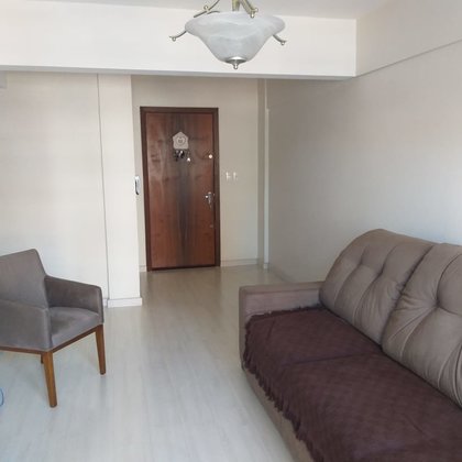 Vende-se apartamento de 3 dormitórios no centro em Marau