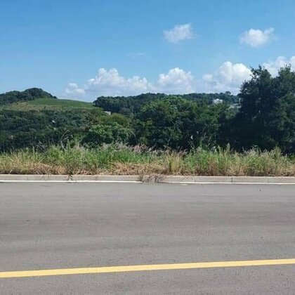Vende-se Terreno