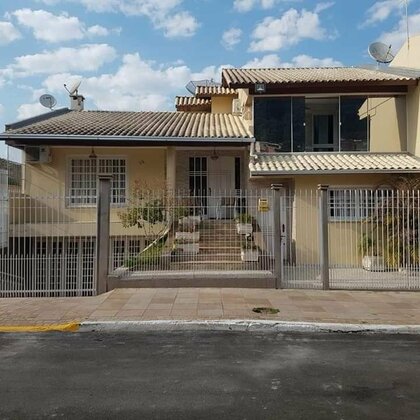 Vende-se Casa