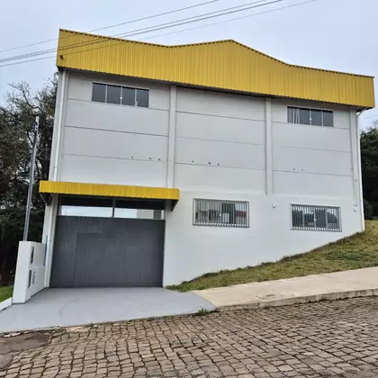 Aluga-se sala comercial ao lado da ERS 324