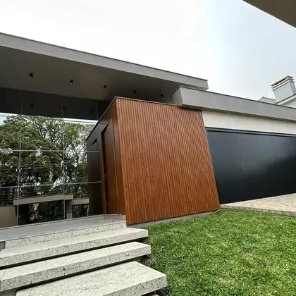 CASA ALTO PADÃO COM 250M2