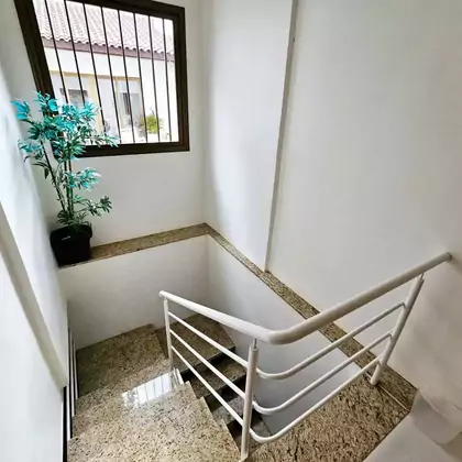 Escada de acesso ao piso inferior