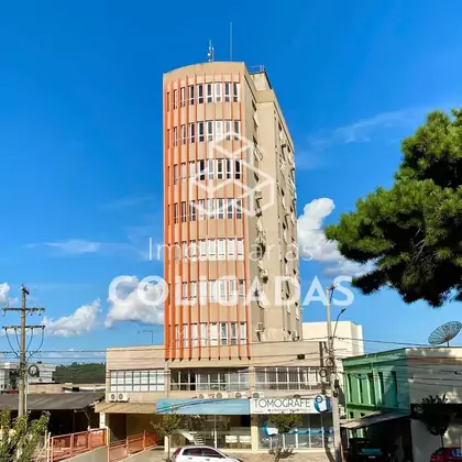 ALUGA-SE SALA COMERCIAL NO ED. DAS CLÍNICAS