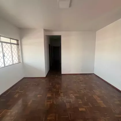 Aluga - se Apartamento