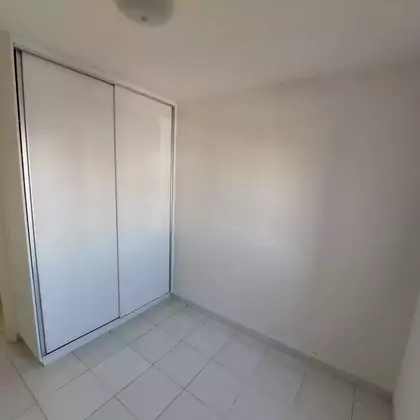 Vende-se - Apartamento